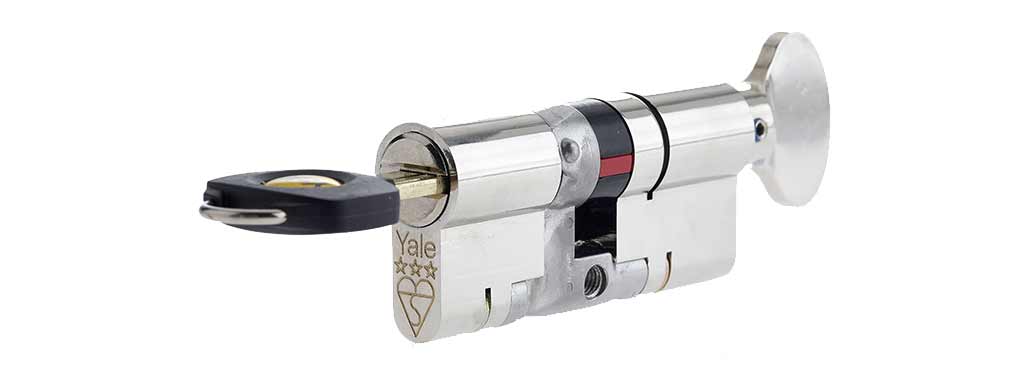 3 star Yale Lock - Zone CCTV Leeds